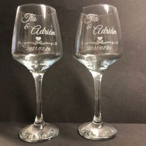 Gravírozott boros pohár