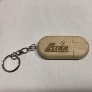 Gravírozott fa 8 GB-os pendrive