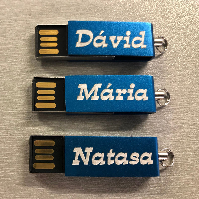 Gravírozott fém 8 GB-os pendrive