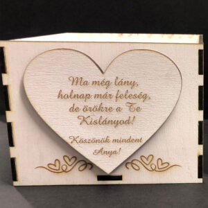 Gravírozott szíves virágdoboz